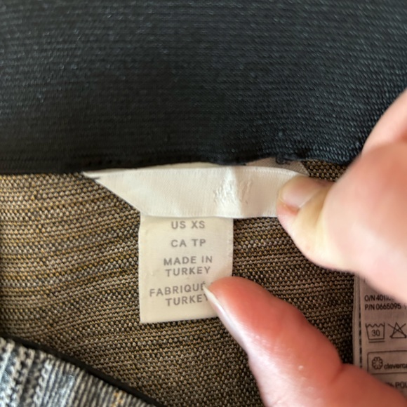 Women’s H&M Dressy Plaid Pant W/ zipper. XS - Picture 5 of 5